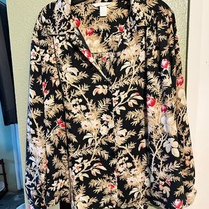 Woman’s button blouse size XL